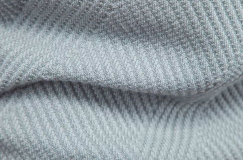 Moniva™ | Pull raffiné à motifs géométriques